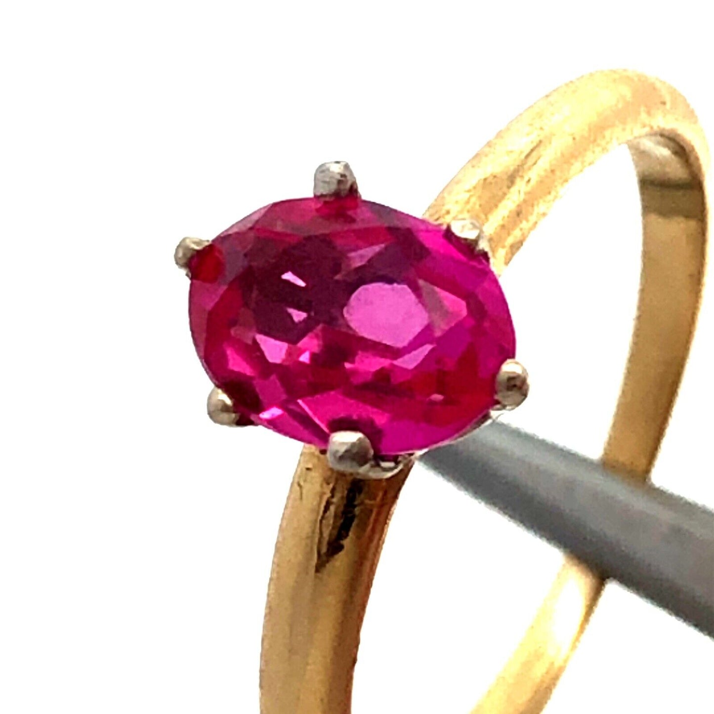 Estate 18K Yellow Gold Oval Pink Ruby Solitaire July Birthstone Anniversary Ring