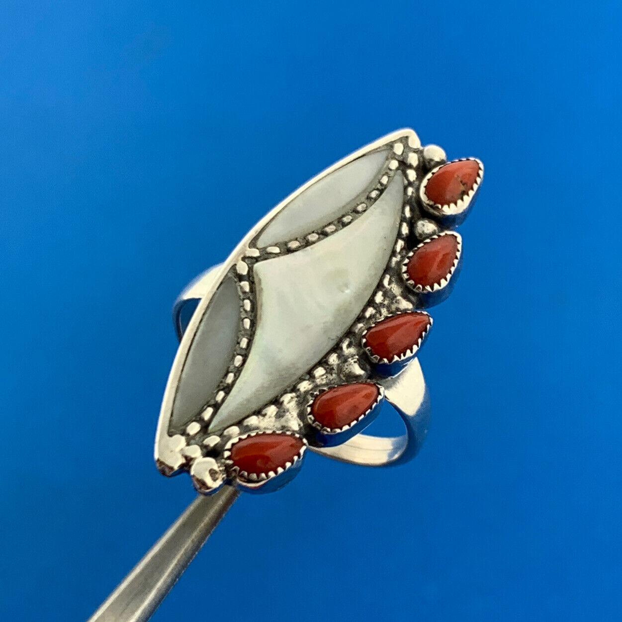 Stunning Sterling Silver 925 Mother of Pearl Coral Accent Finger Ring Size 7.25