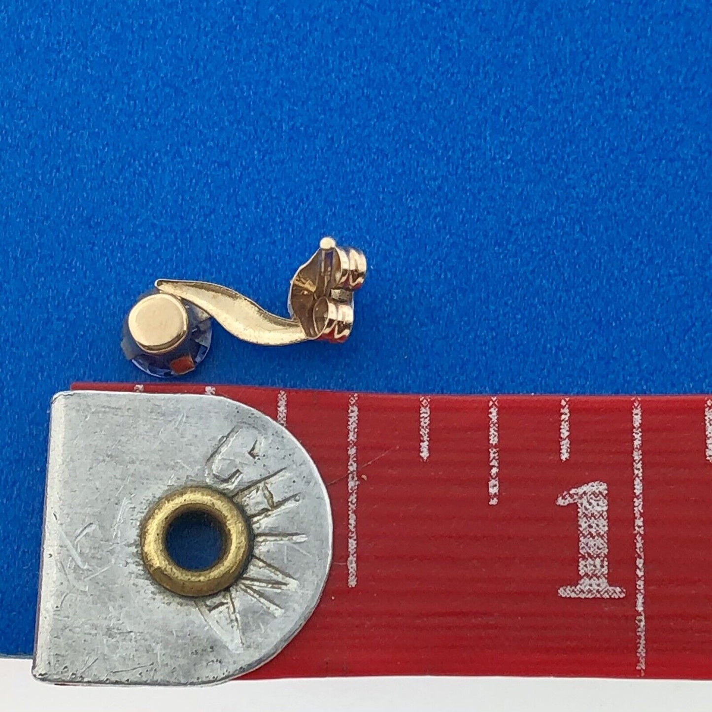 Lovely 10k Yellow Gold Round Cut Blue Purple Sparkling CZ Stud Earrings