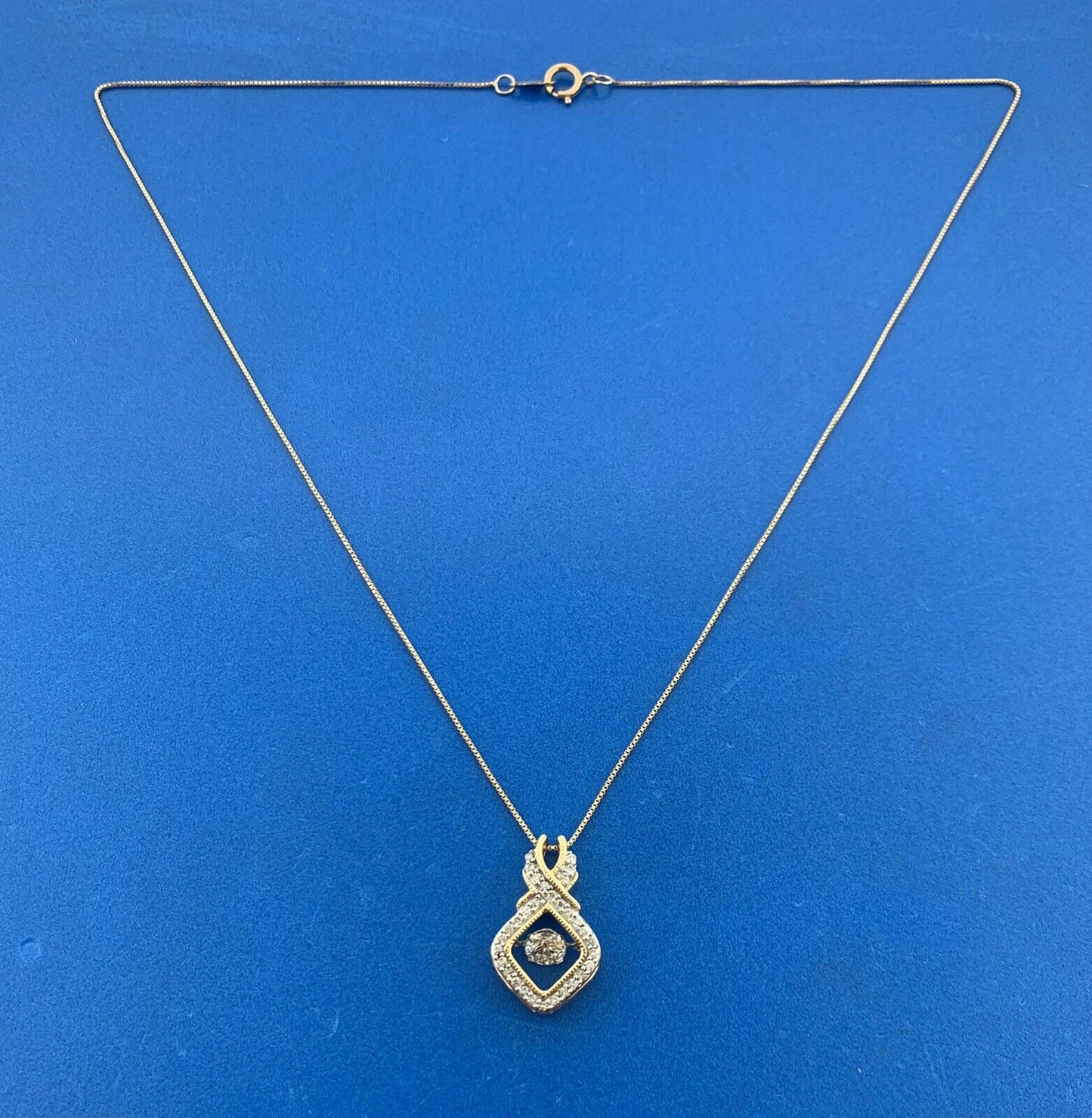 Gorgeous 14k Yellow Gold Round Cut Suspended Diamond 16" Box Chain Necklace