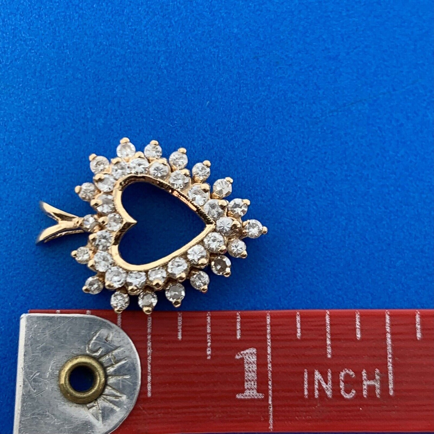 Gorgeous 14k Yellow Gold Round Cut Diamond Open Heart Loving Romance Pendant