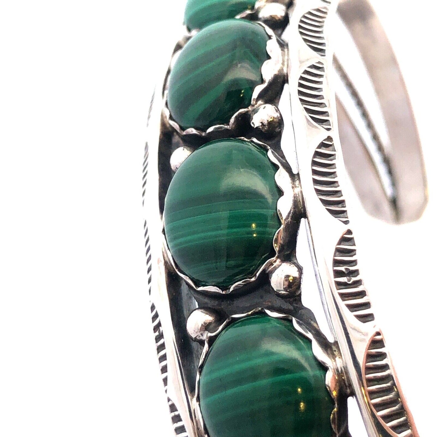 Native American L 925 Sterling Silver Oval Green Malachite Open Cuff Bracelet