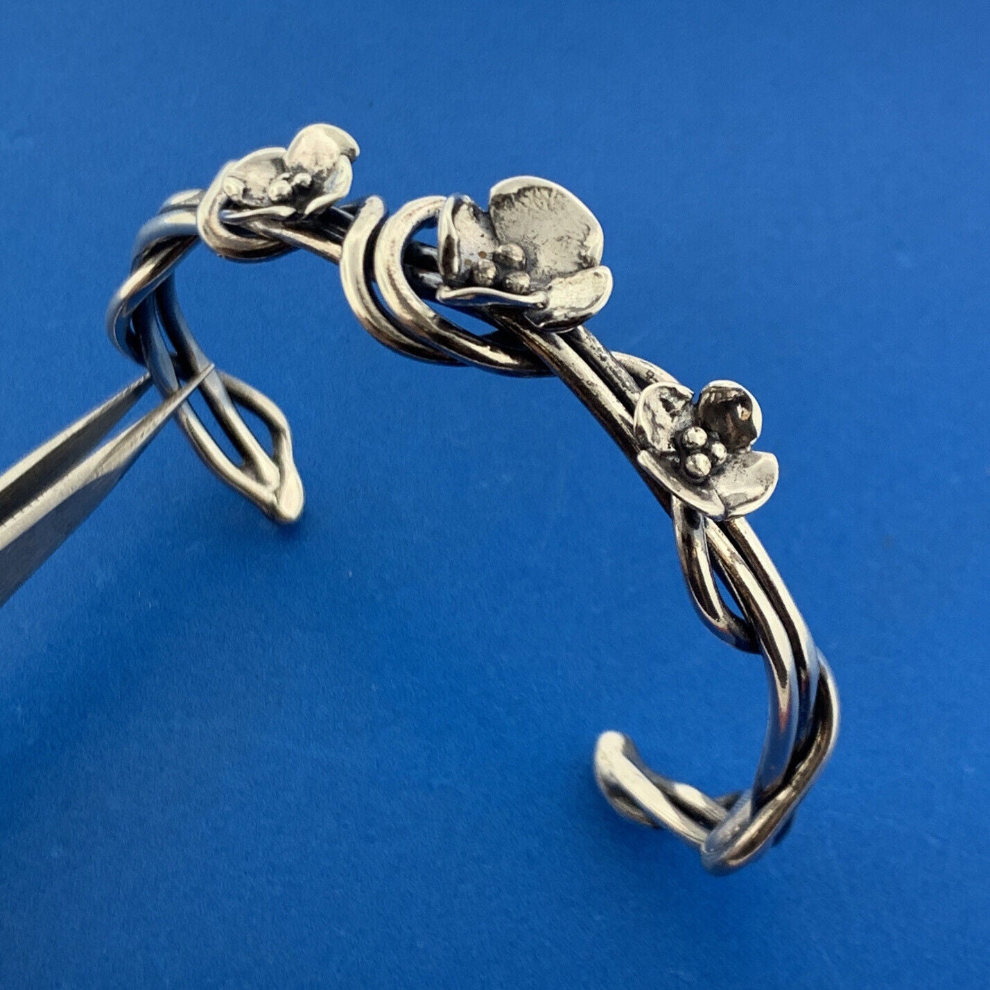 Stunning Sterling Silver 925 Floral Flower Wrapped Vine 6.5" Open Cuff Bracelet