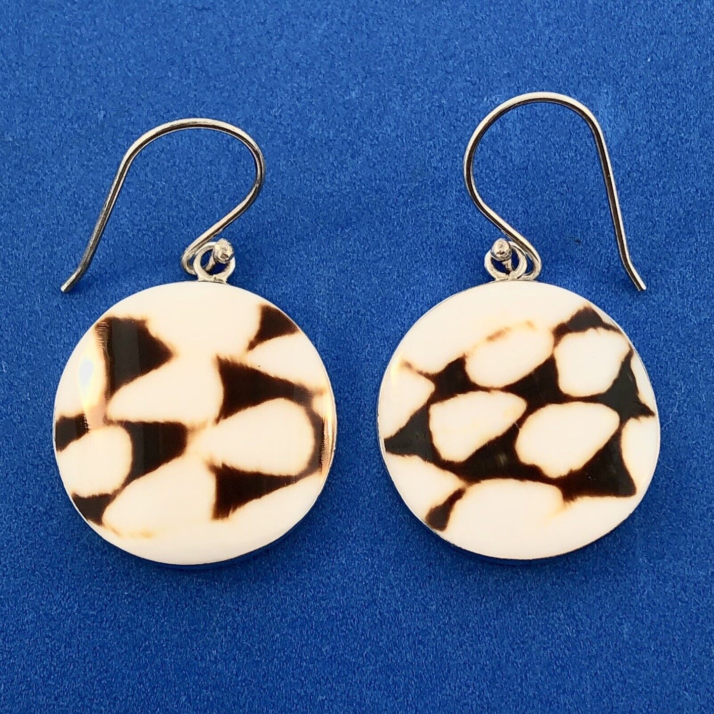 Retro 925 Sterling Silver Brown White Enamel Spotted Skin Disc Dangle Earrings