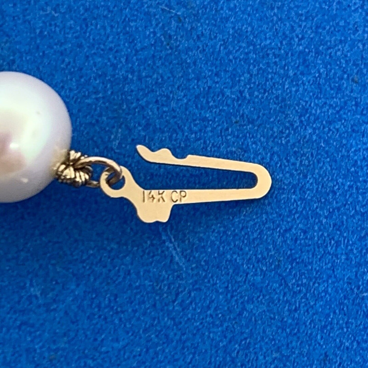 Vintage 14K Yellow Gold 7.25 mm Hand Knotted Pearl Necklace