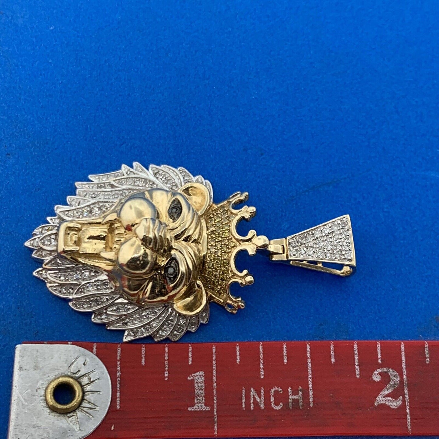 Custom 10K Yellow White Gold White Black Canary Diamond Lion King Jungle Pendant