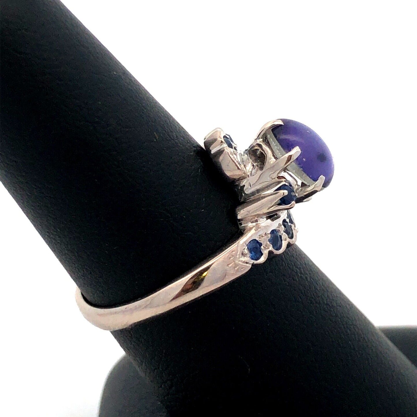 Estate 18K White Gold Oval Amethyst Cabochon Sapphire Accents Solitaire Ring