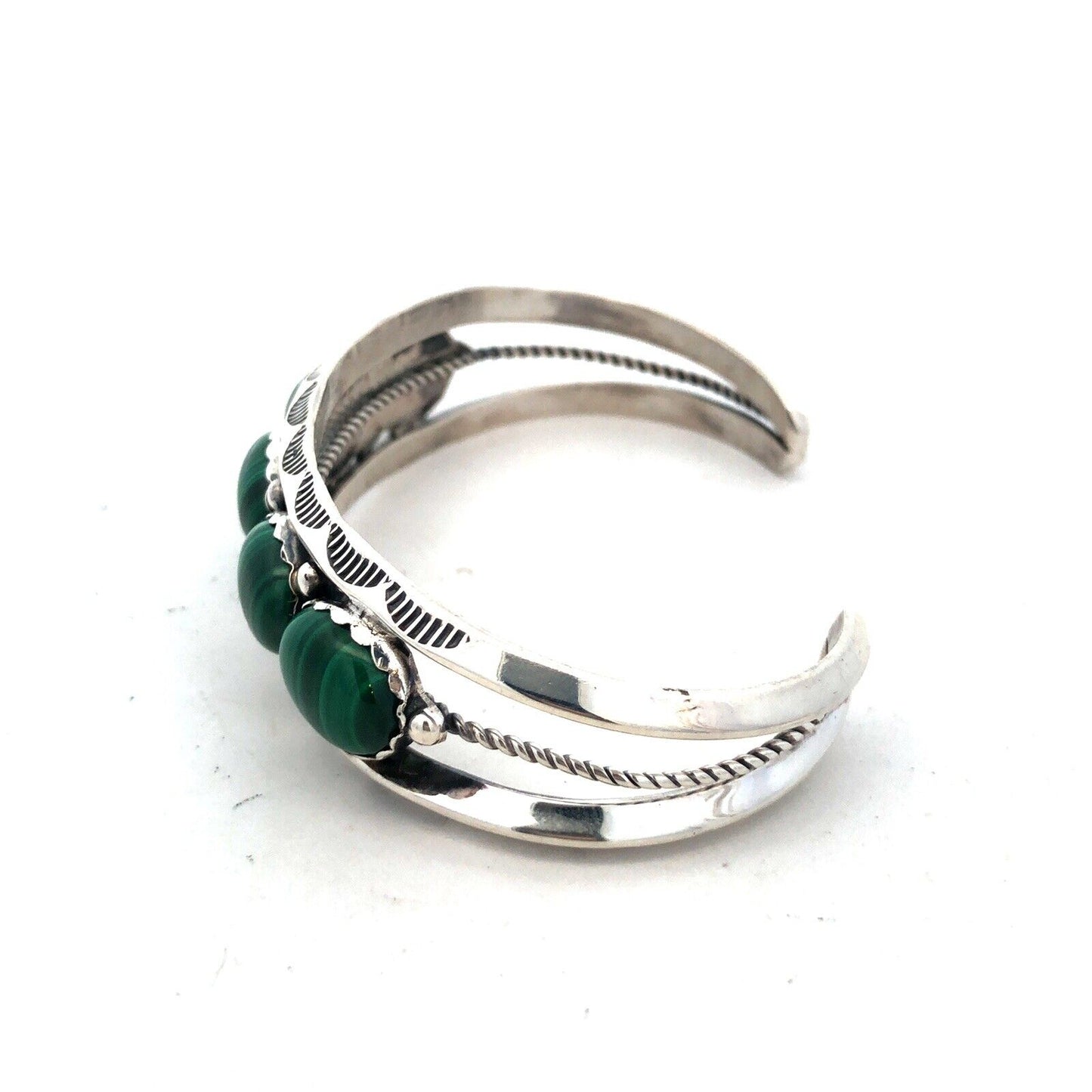 Native American L 925 Sterling Silver Oval Green Malachite Open Cuff Bracelet