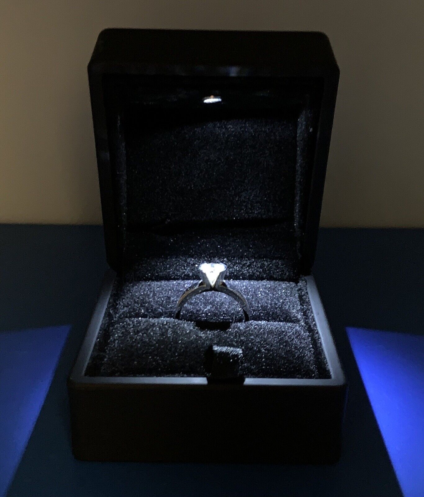 Designer Zoara 14k White Gold Round Cut GIA Diamond Engagement Ring Size 5