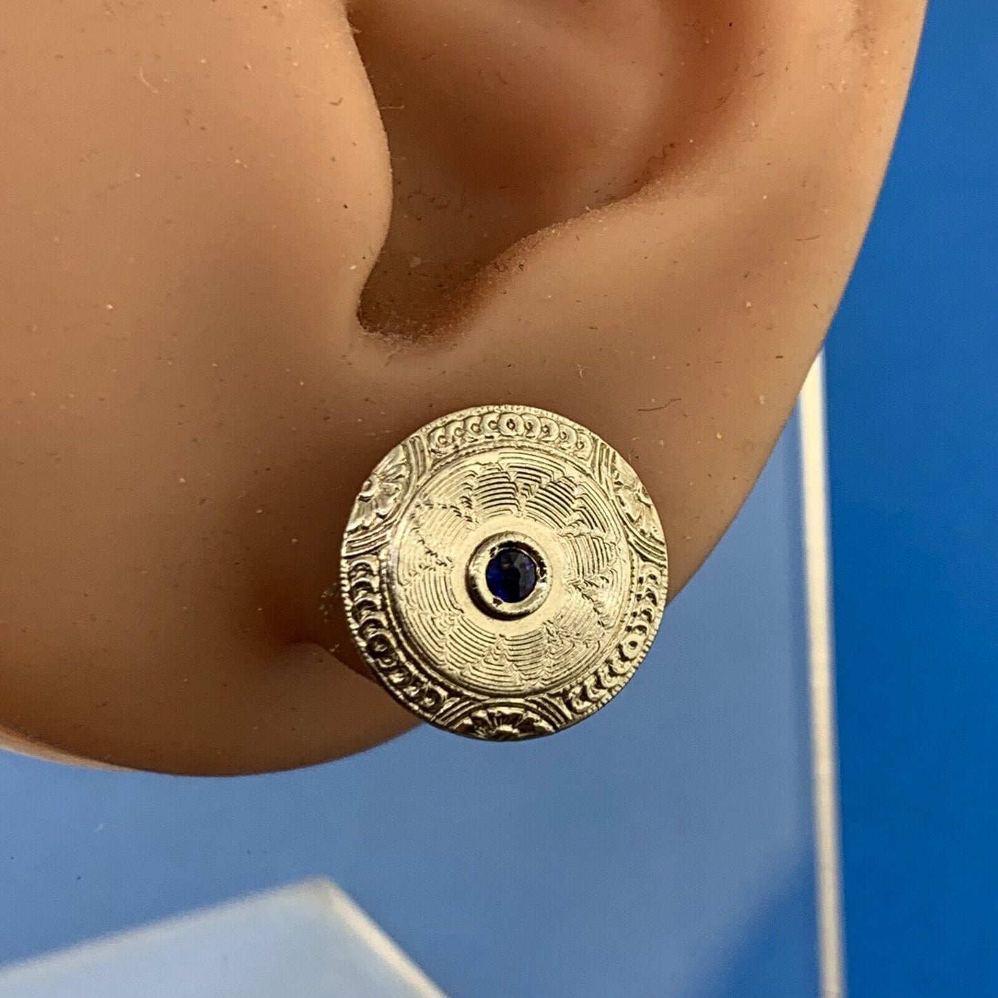 Art Deco 14K White Yellow Gold Blue Sapphire Patterned Circle Stud Earrings