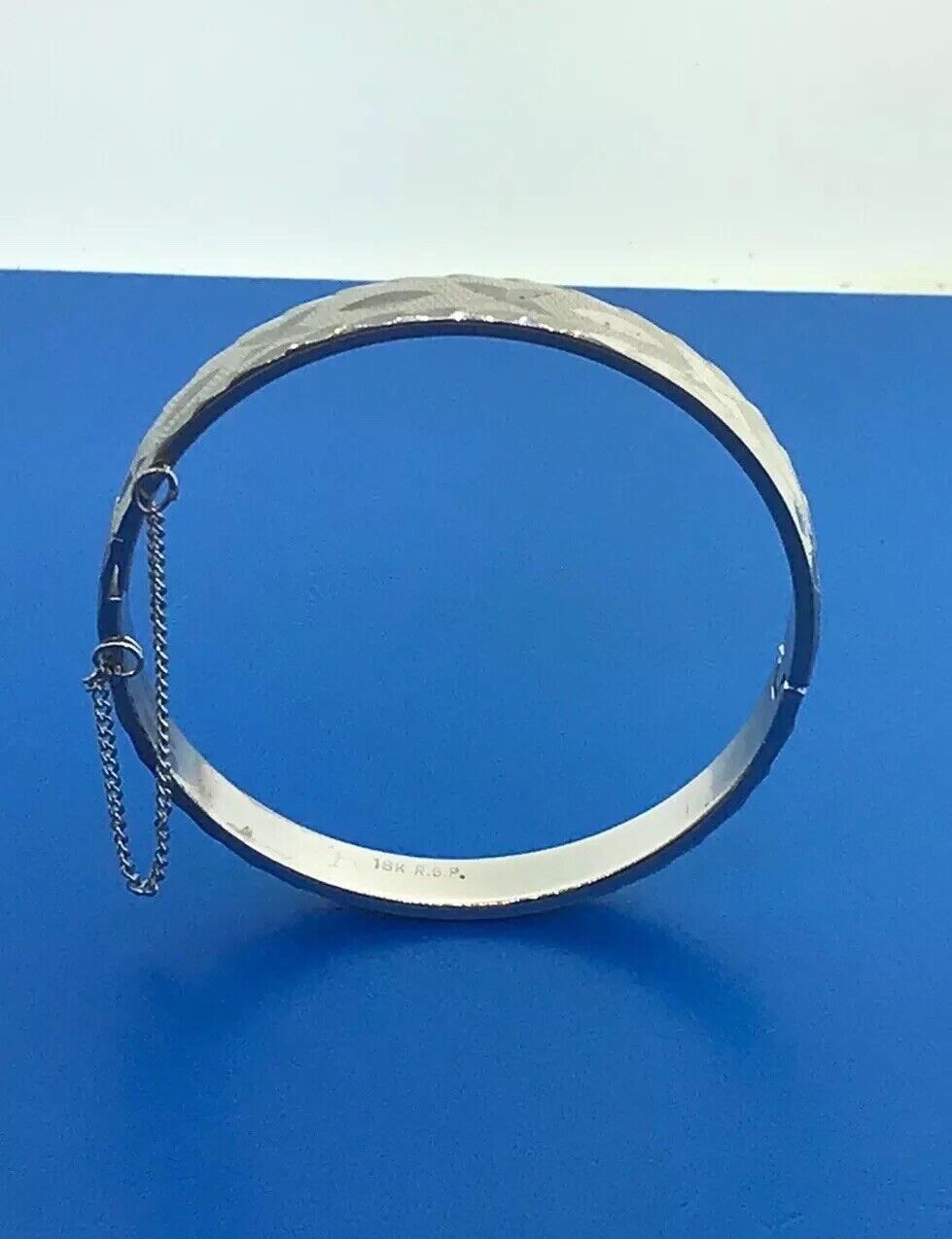 Retro 18K White Rolled Gold Plated X O Diamond Cut Etched Hinged Cuff Bracelet