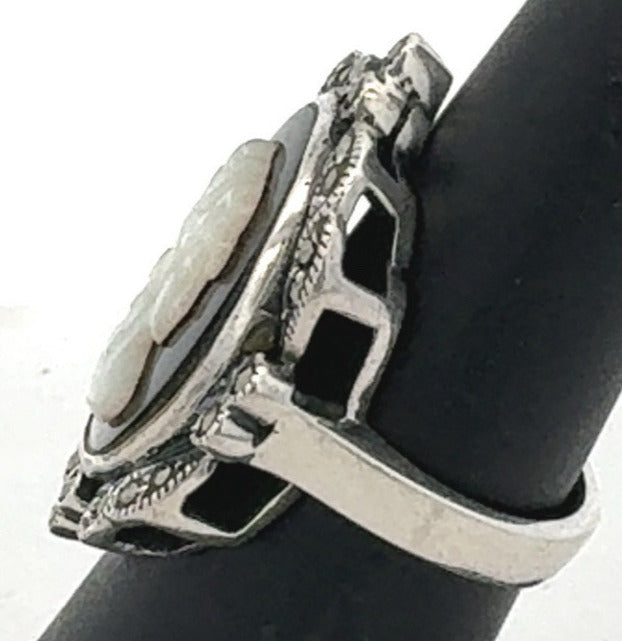 Designer TH Sterling Silver Oval Black Onyx Carved Mother of Pearl Cameo Ring