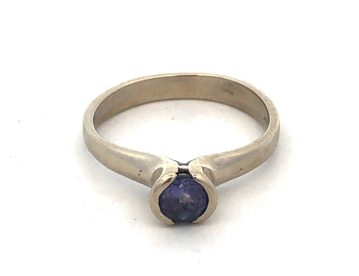 Estate 14K White Gold Round Purple Tanzanite Solitaire Modernist Engagement Ring
