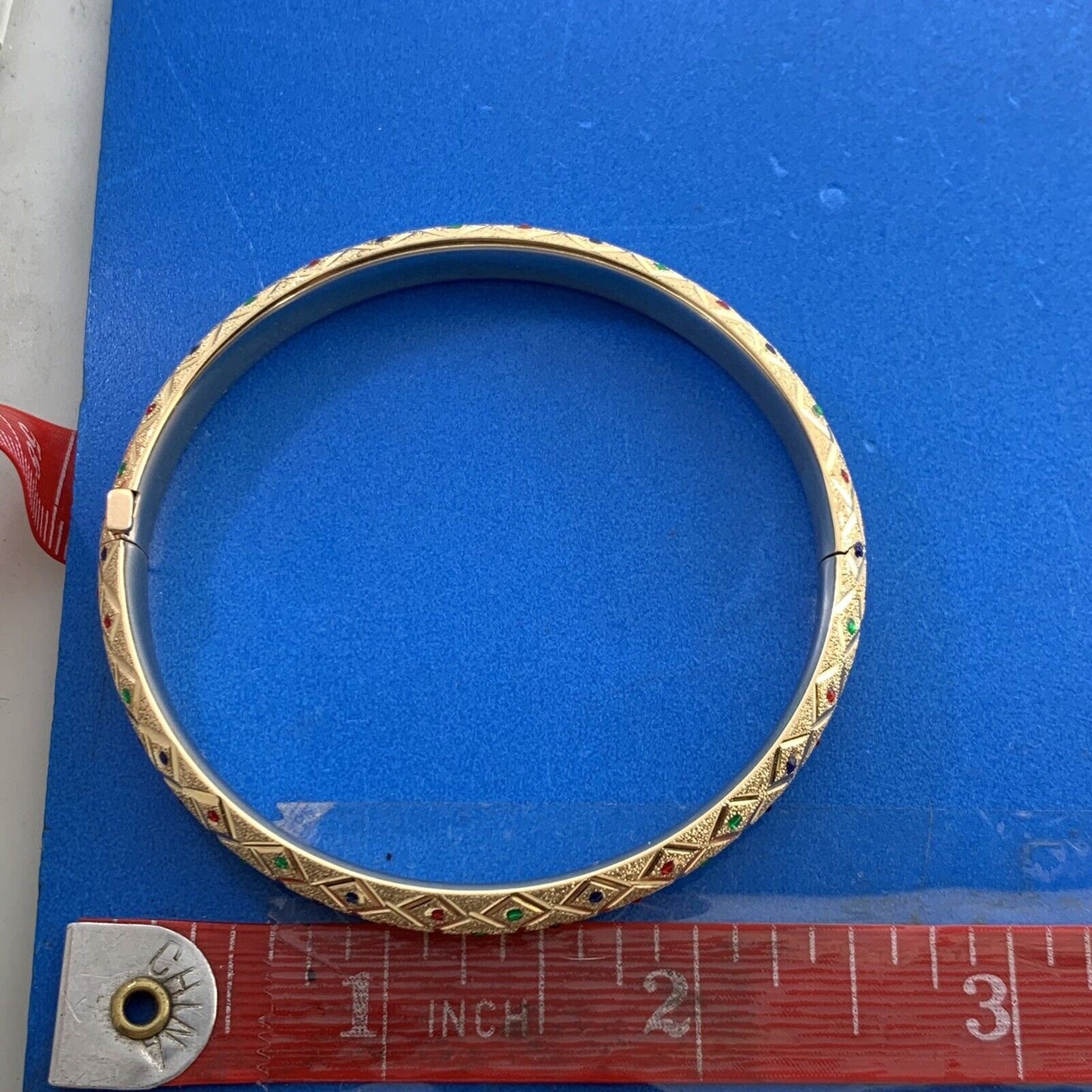 Designer 14K Yellow Gold Textured Bangle Bracelet