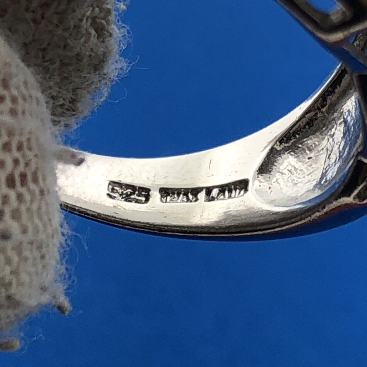 Stunning Sterling Silver 925 Sparkling White CZ Braided Band Ring Size 8.25