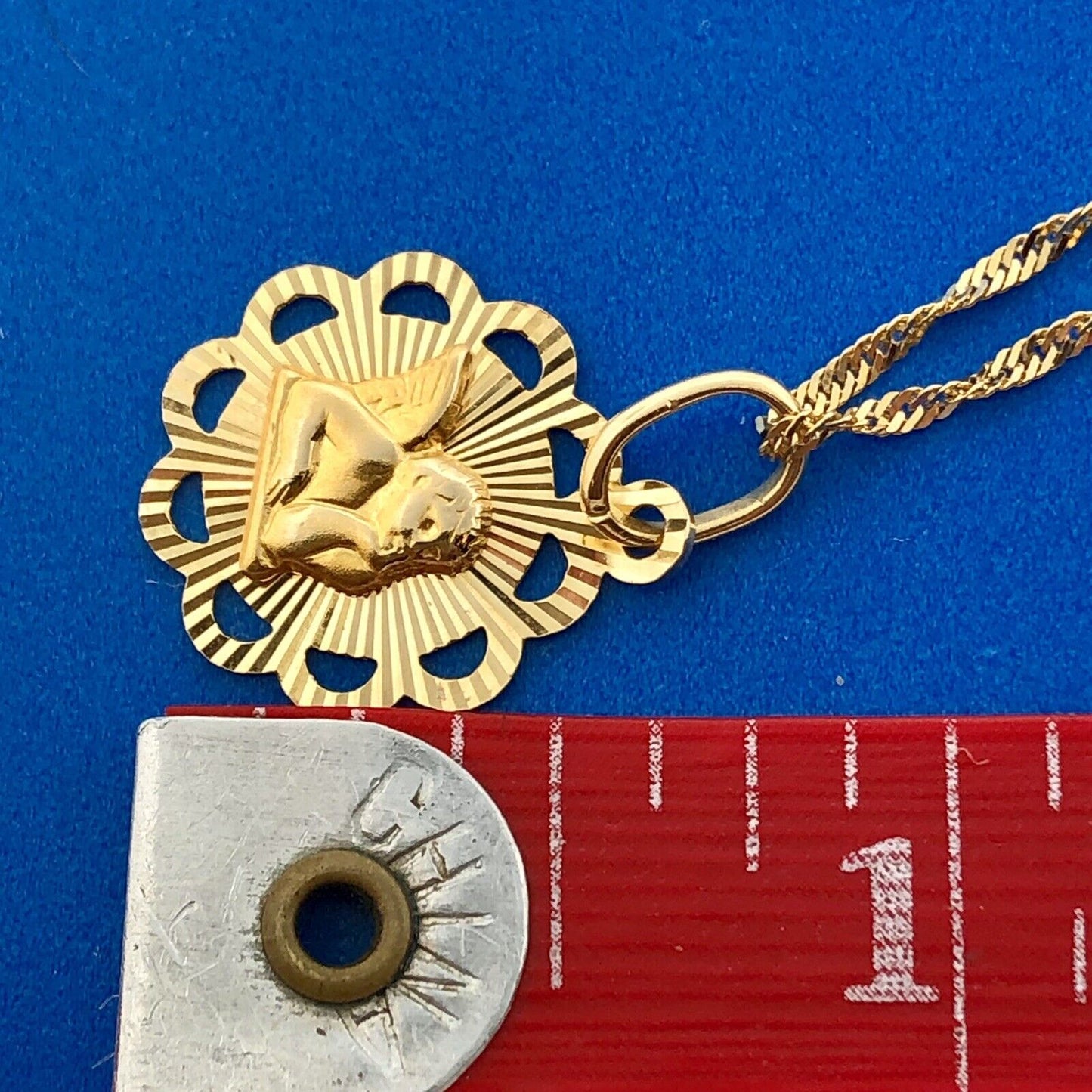 Designer Milor Italy 14K Yellow Gold Guardian Angel Sunburst Disc Necklace