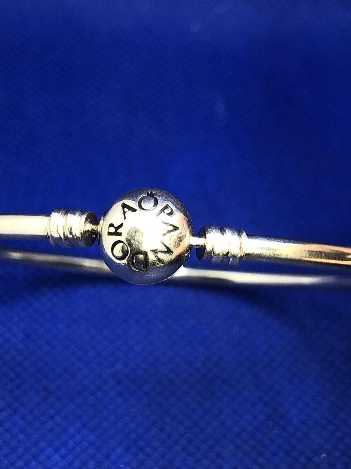 Designer PANDORA ALE Sterling Silver Round Charm Clasp Bangle Bracelet #590713