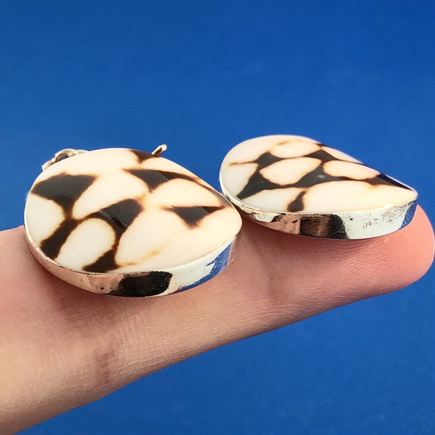 Retro 925 Sterling Silver Brown White Enamel Spotted Skin Disc Dangle Earrings