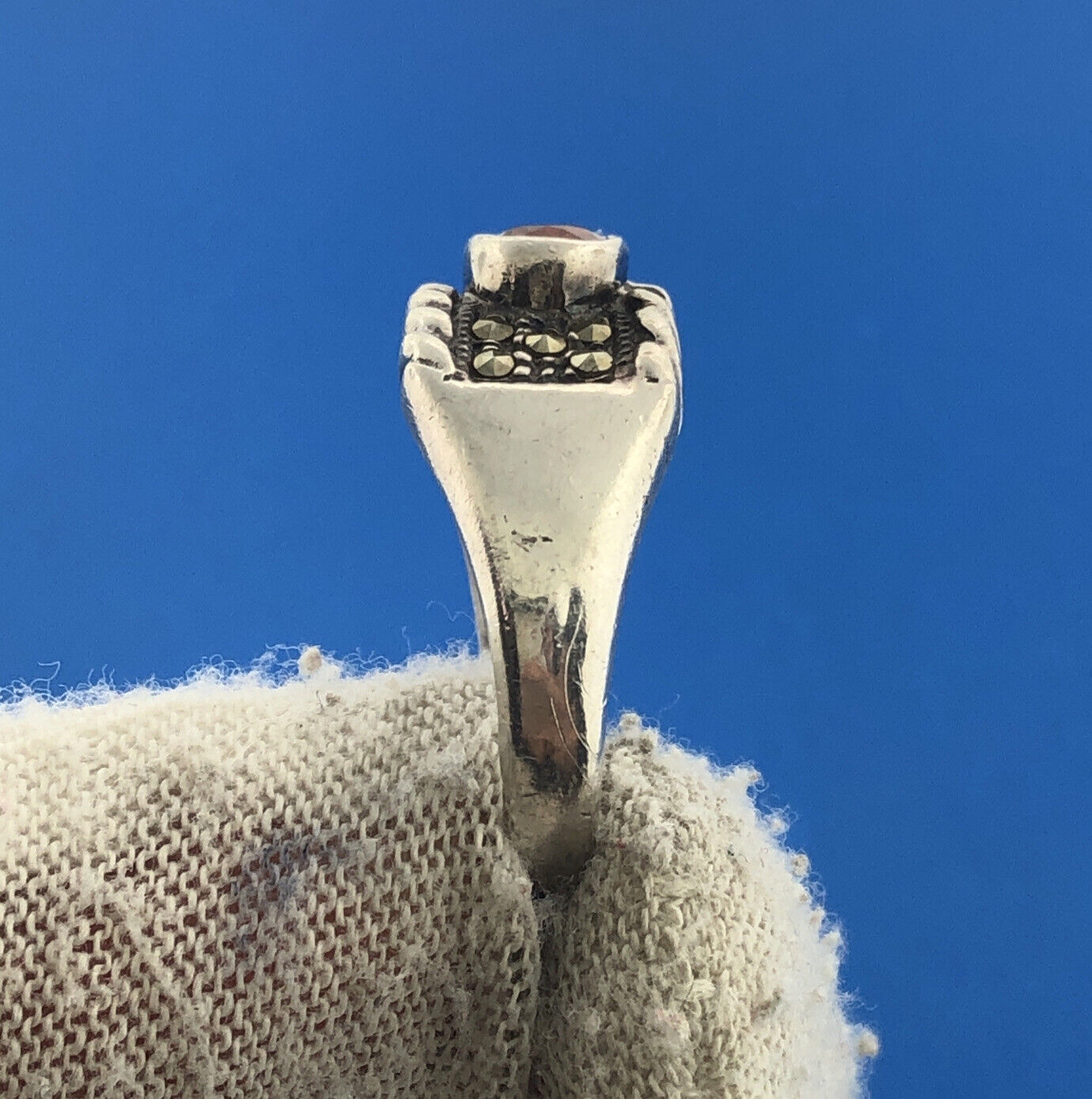 Designer NF 925 Sterling Silver Oval Garnet Marcasite January Birthstone Ring