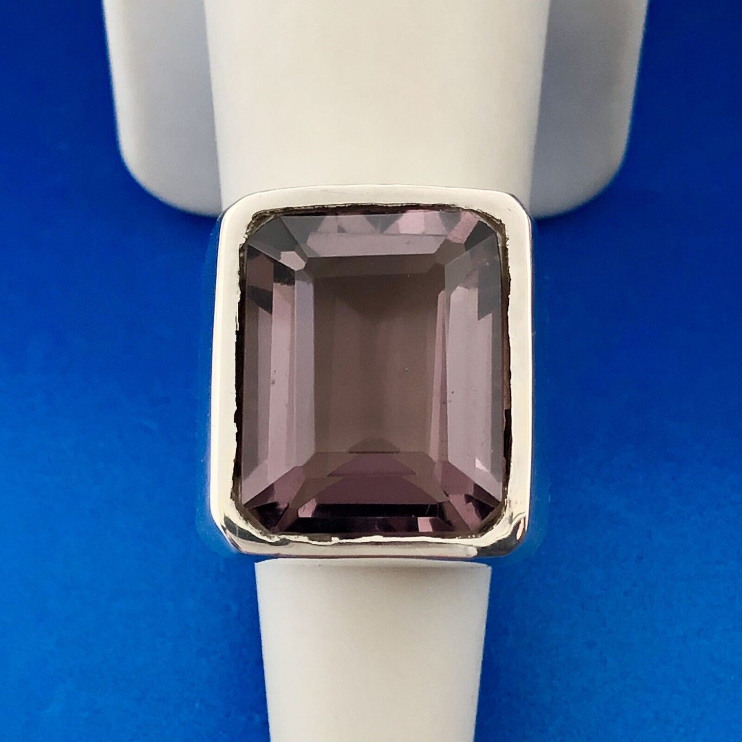Stunning Sterling Silver 925 Emerald Cut 16.6 ct Amethyst Dome Ring Size 6