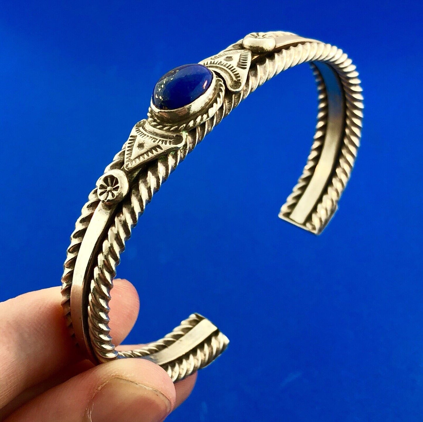 Exquisite Native American Artisan 925 Sterling Silver Lapis Lazuli Cuff Bracelet