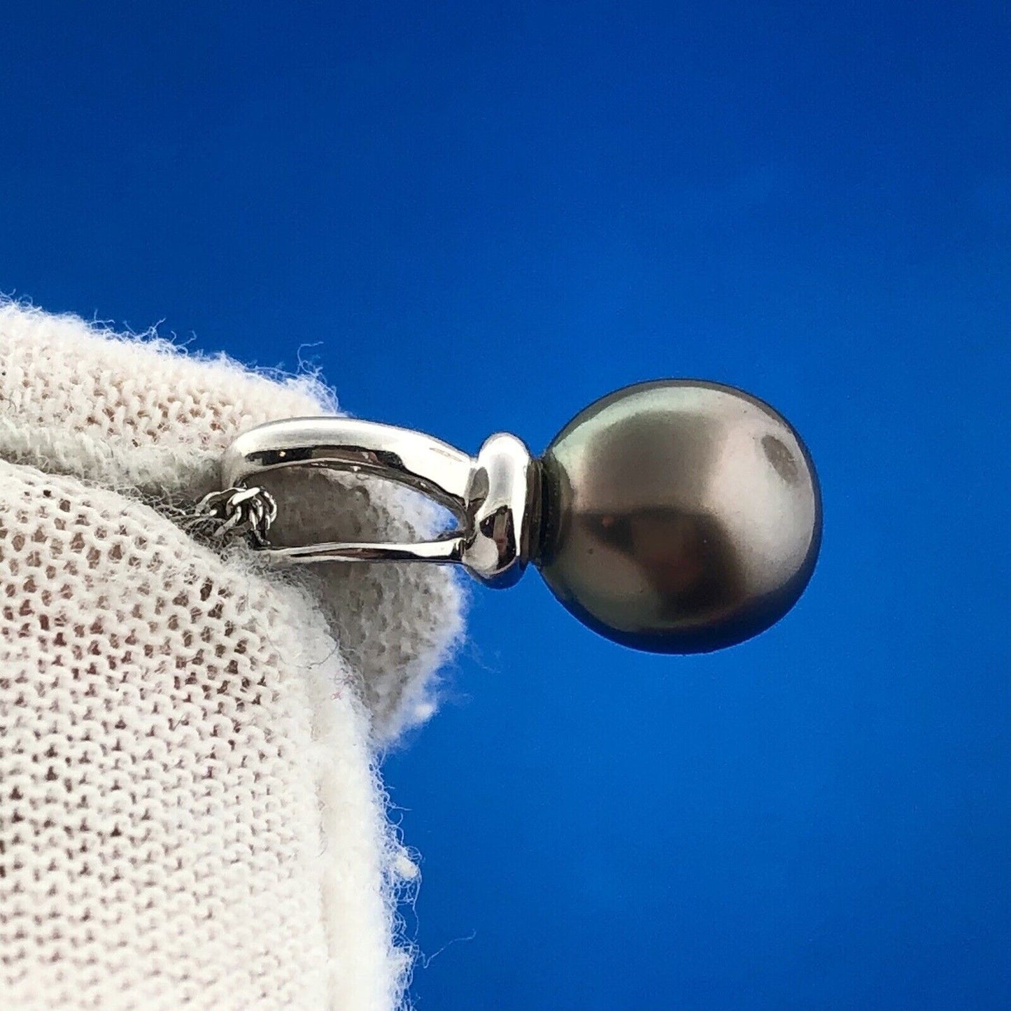 14k White Gold Tahitian Pearl Pendant Necklace with Diamond Accent