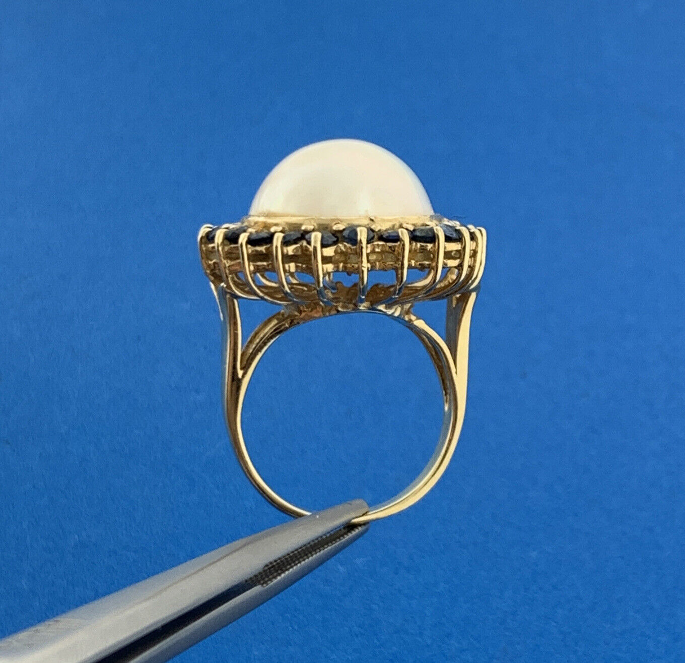 Vintage Designer 14K Yellow Gold Mabe Pearl Sapphire Halo Statement Cocktail Rin