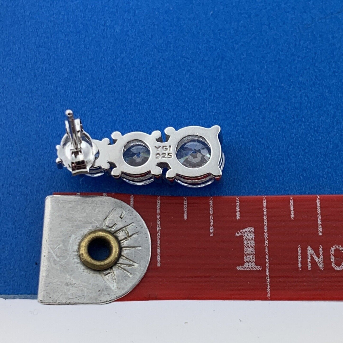 YGI Sterling Silver 925 Round Cut Sparkling CZ Vertical Channel Stud Earrings