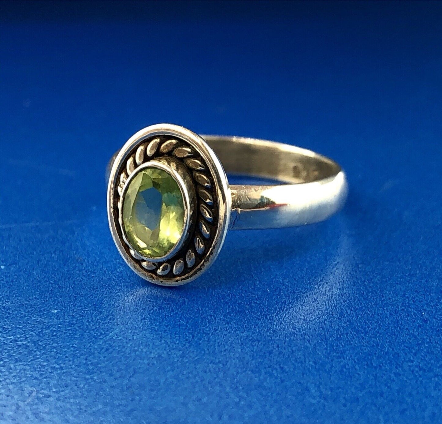 Retro Sterling Silver 925 Oval Peridot August Anniversary Birthstone Ring