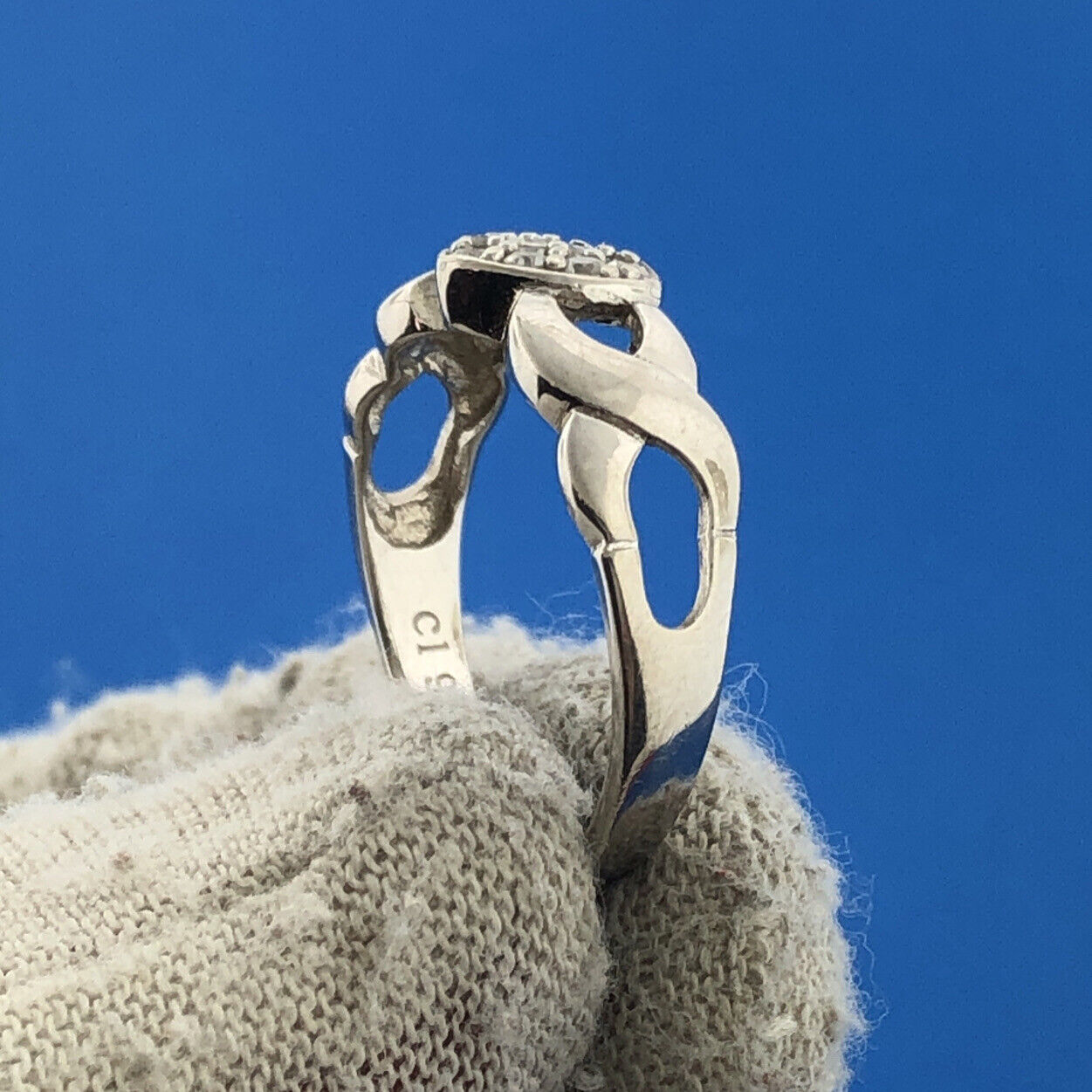 Stunning Sterling Silver 925 Sparkling CZ Openwork Twisting Heart Ring Size 6.25