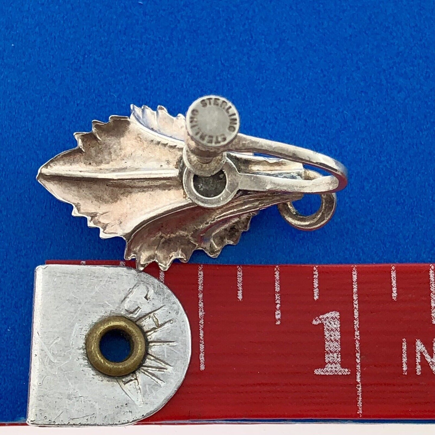 Vintage Estate Sterling Silver 925 Flower Lily Screw Back Women's Earrings