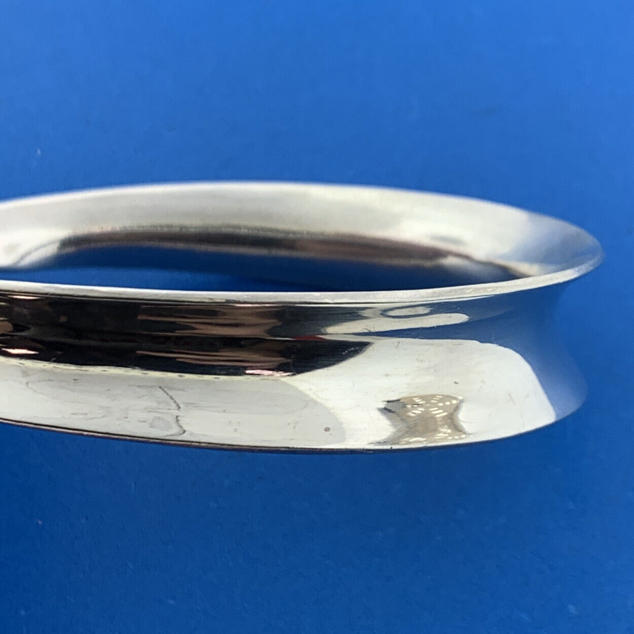 Taxco Artisan PAZ. 925 Sterling Silver Ribbed Wave Modernist Bangle Bracelet