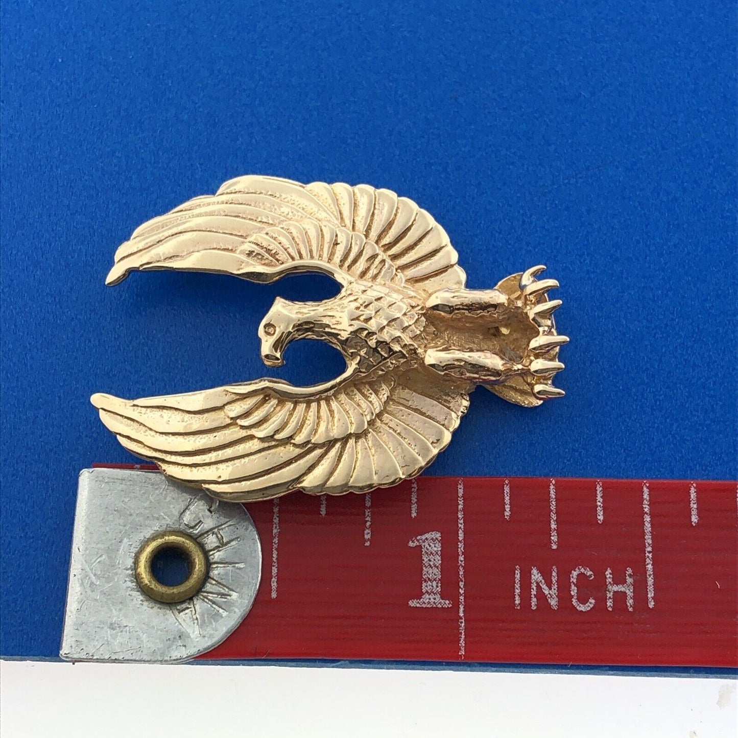 Gorgeous 10K Yellow Gold American Patriotic Bald Eagle Freedom Bird Pendant