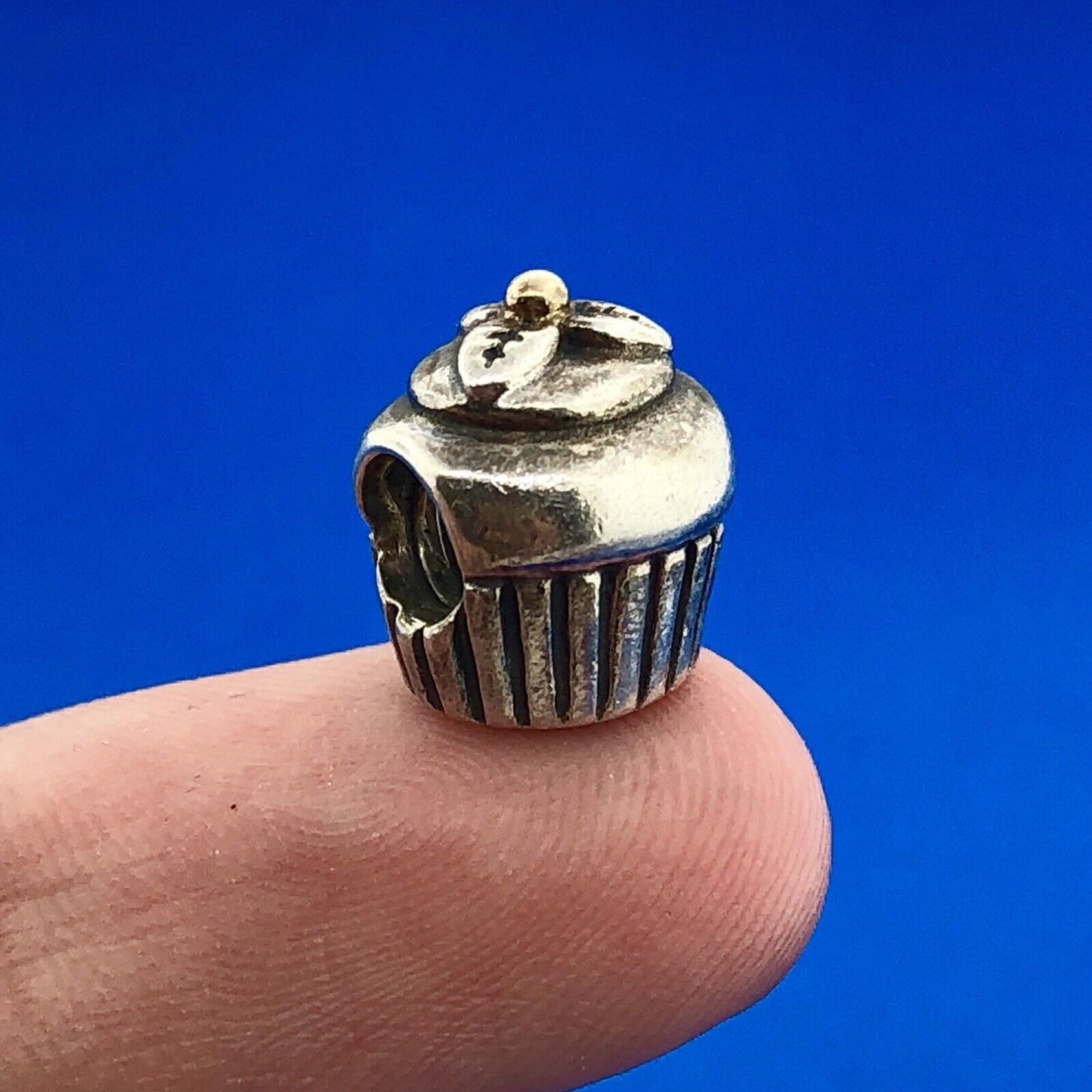 Authentic Pandora 925 Sterling Silver 14K Gold Cupcake Charm 790417 Retired