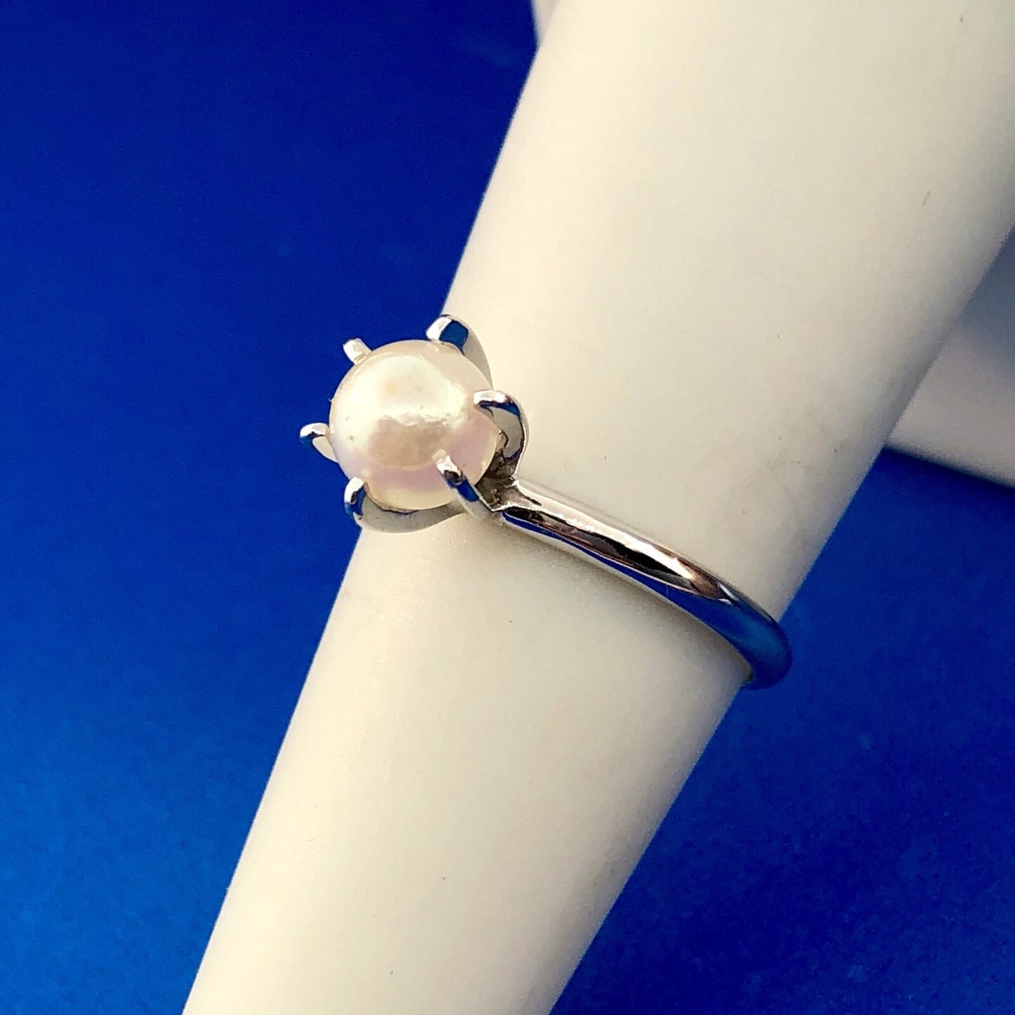 Designer 14K White Gold 6 mm Pearl Solitaire June Bridal Sweetheart Ring