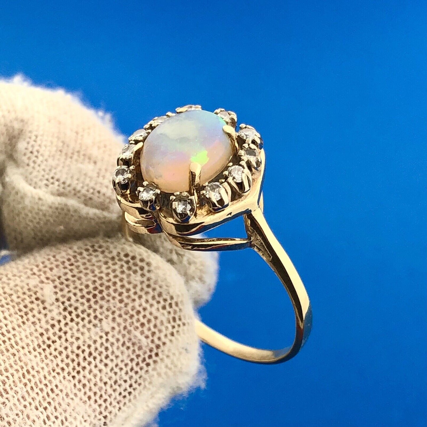 Gorgeous 14k Yellow Gold Cabochon White Light Opal Diamond Halo Ring Size 10.75