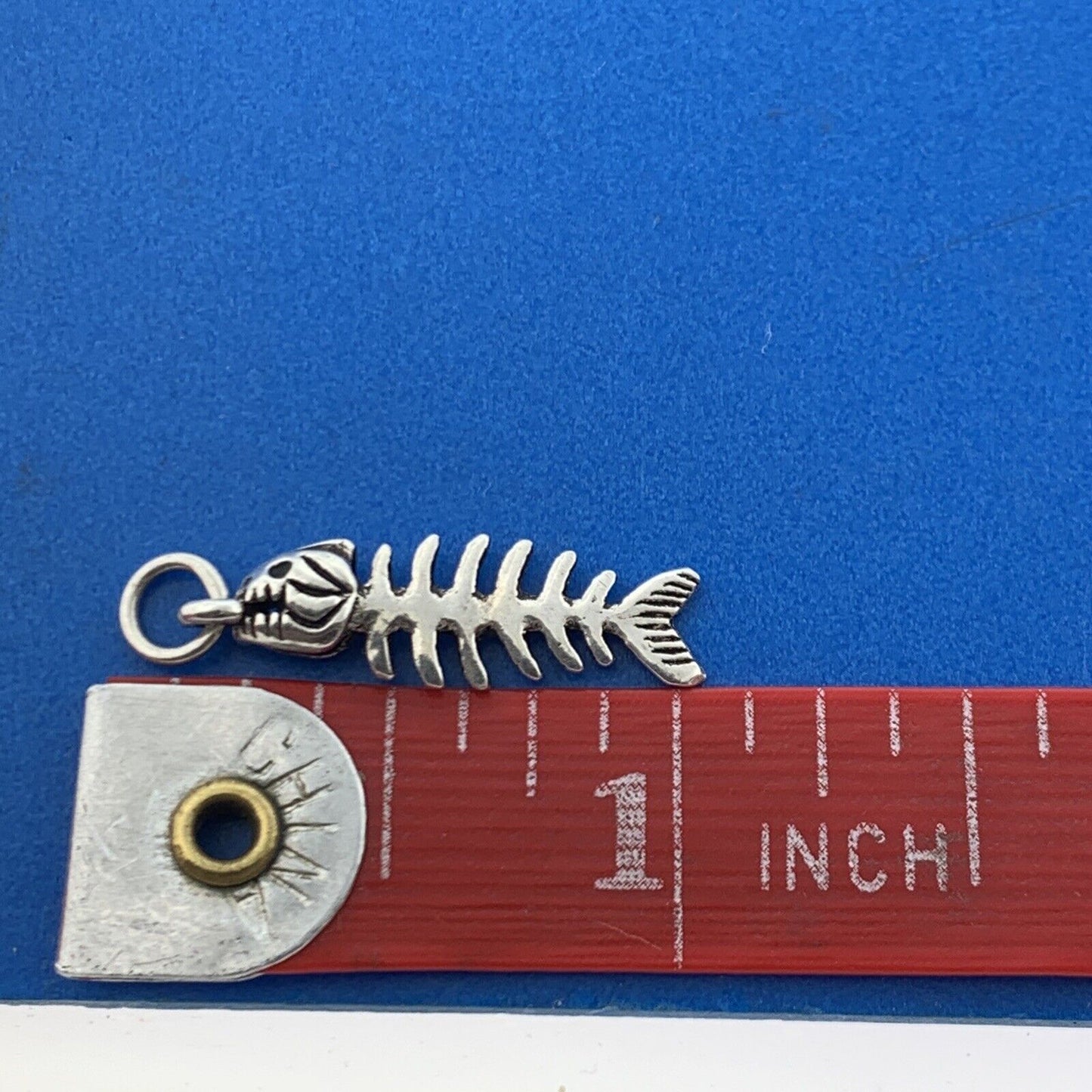 Retro 925 Sterling Silver Fish Bones Strength Tenacity Bracelet Pendant Charm