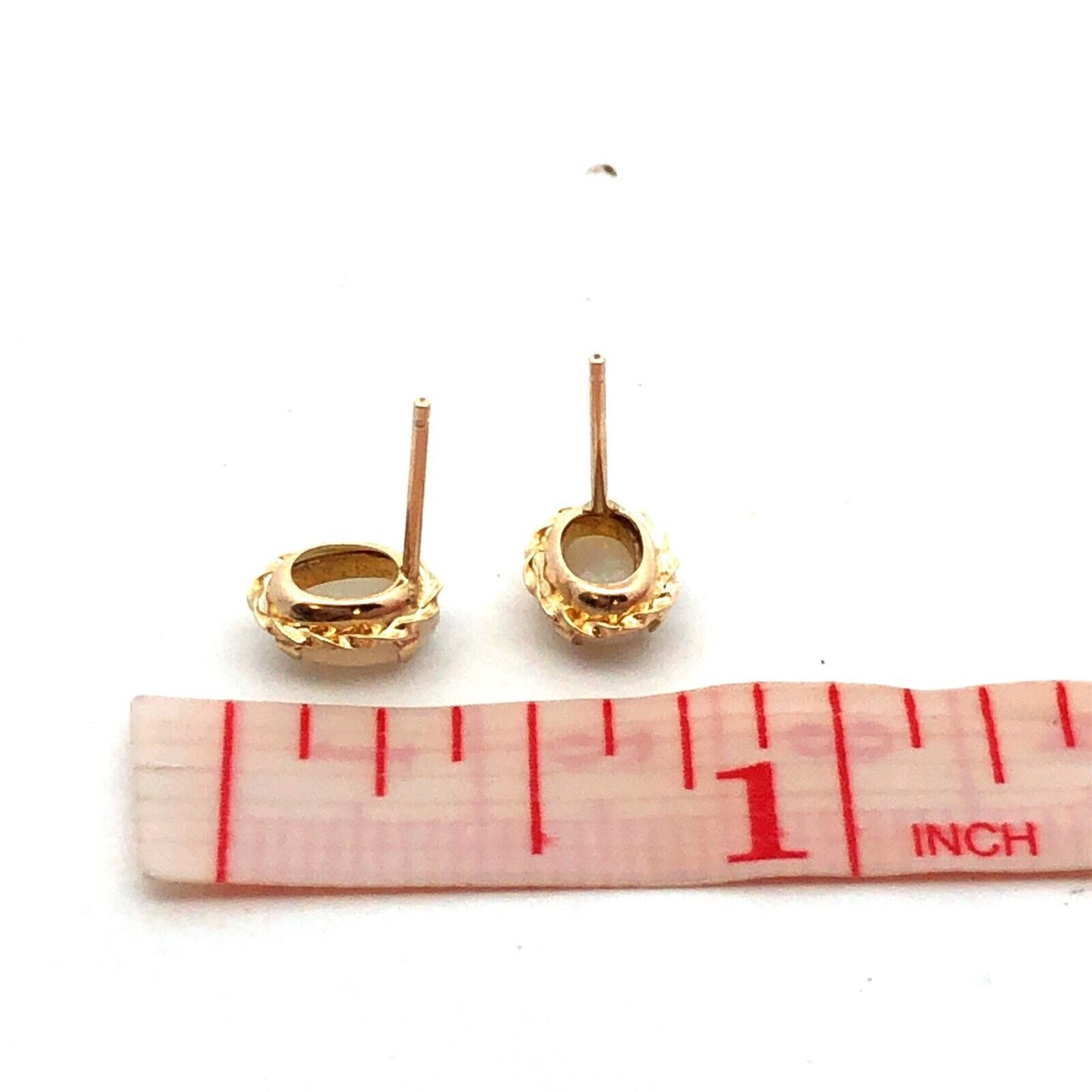 Estate 14K Yellow Gold Oval White Opal Cabochon Solitaire Stud Earrings