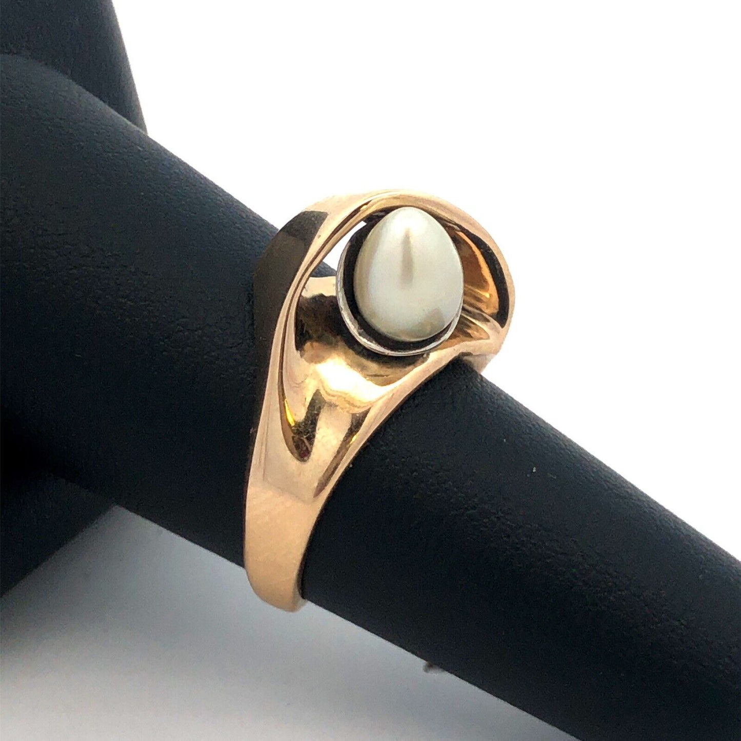 Vintage BAN 14K Yellow Gold Egg Oval Pearl Modernist Statement Ring