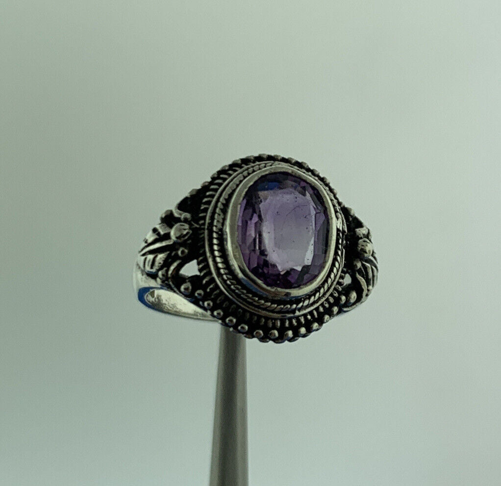 Vintage 925 Sterling Silver Oval Amethyst Solitaire February Occasion Ring