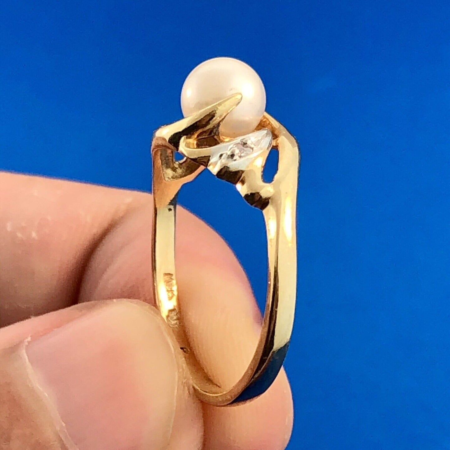 Vintage 10K Yellow White Gold Classic Pearl Diamond Freeform Swirl Cocktail Ring