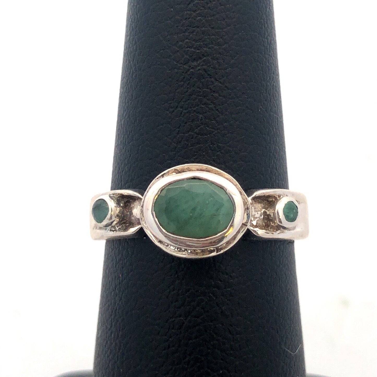 Vintage 925 Sterling Silver Oval Emerald May Anniversary Ring