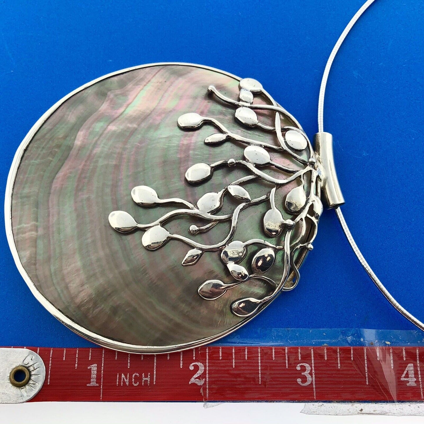 Designer Viktoria Hayman Sterling Silver 925 Round Mother of Pearl 18" Necklace