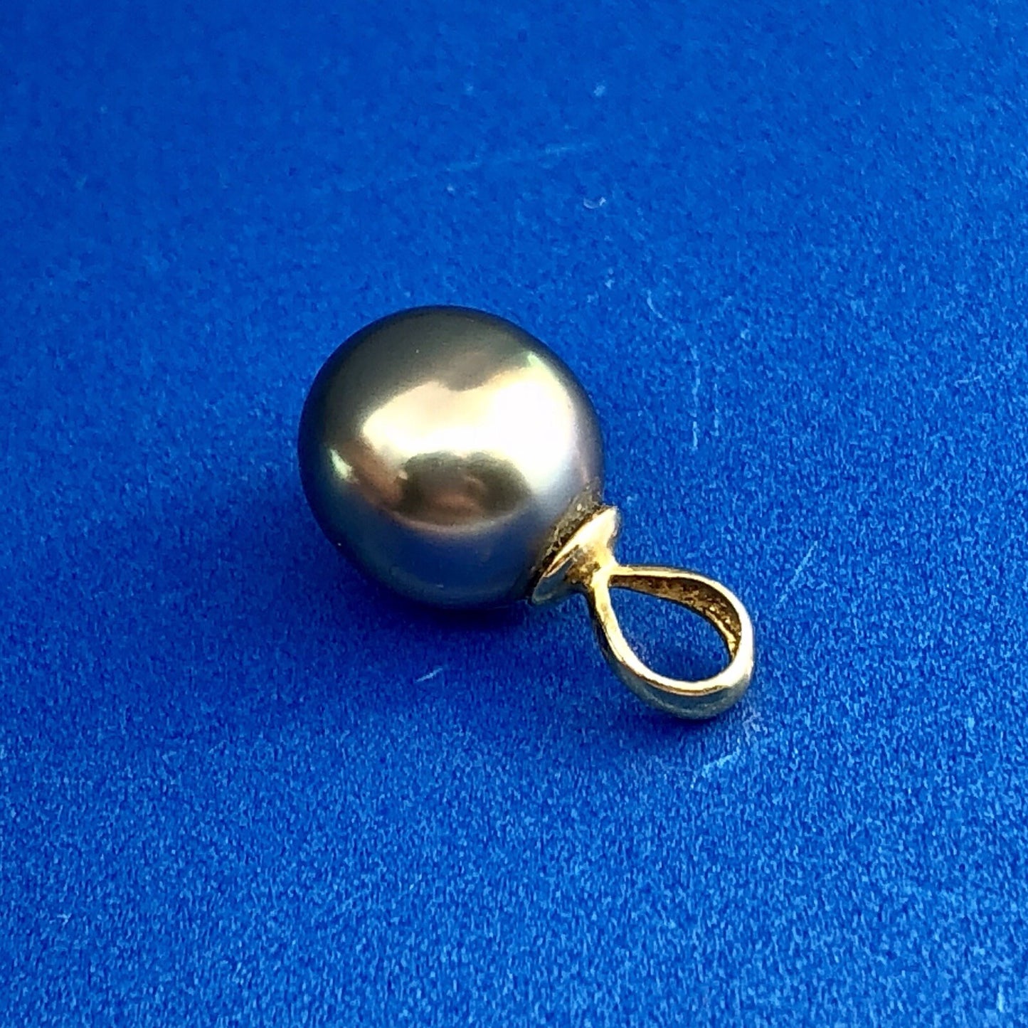 Designer 14K Yellow Gold Black Pearl Drop Dangle Charm Pendant