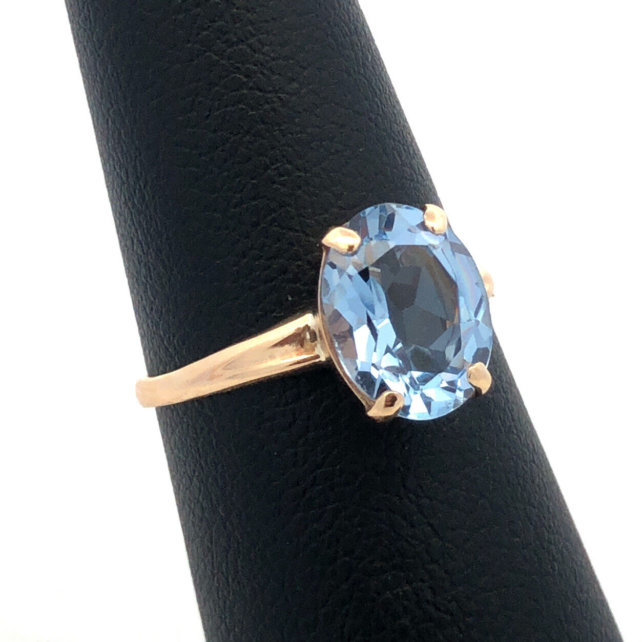 ROMANY 10K Yellow Gold Oval Blue Topaz Solitaire Engagement Anniversary Ring