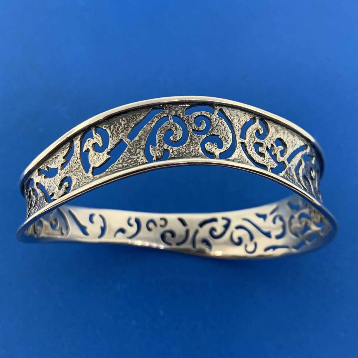 Silpada India Sterling Silver 925 Frosted Cutout Wave Bangle Cuff Bracelet