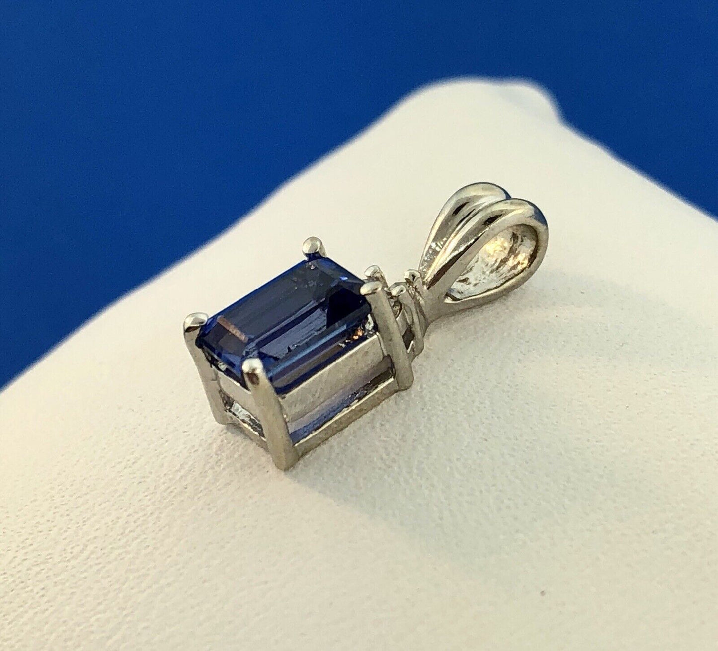 Designer 14K White Gold Sapphire Diamond September Sweetheart Occasion Pendant