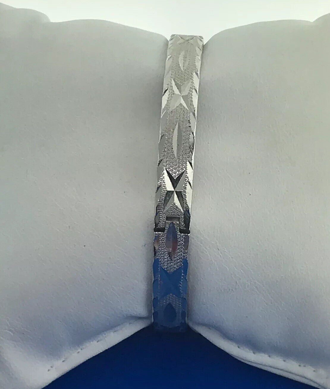 Retro 18K White Rolled Gold Plated X O Diamond Cut Etched Hinged Cuff Bracelet