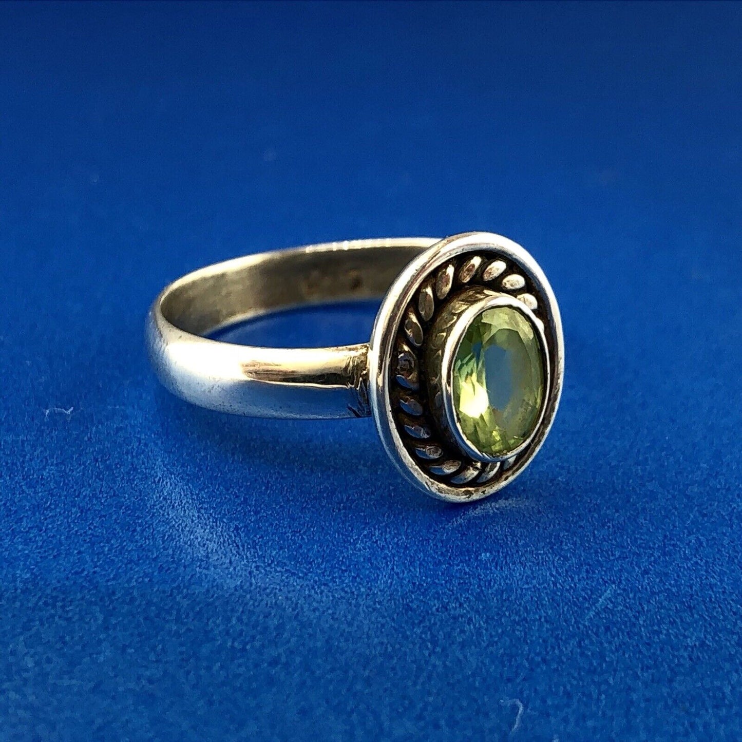 Retro Sterling Silver 925 Oval Peridot August Anniversary Birthstone Ring