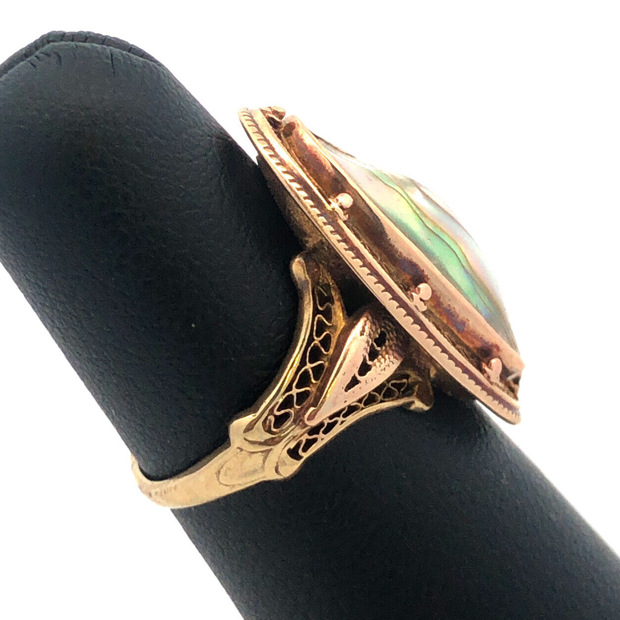 Vintage Art Deco Retro 10K Yellow Gold Abalone Ring with Filigree Detailing